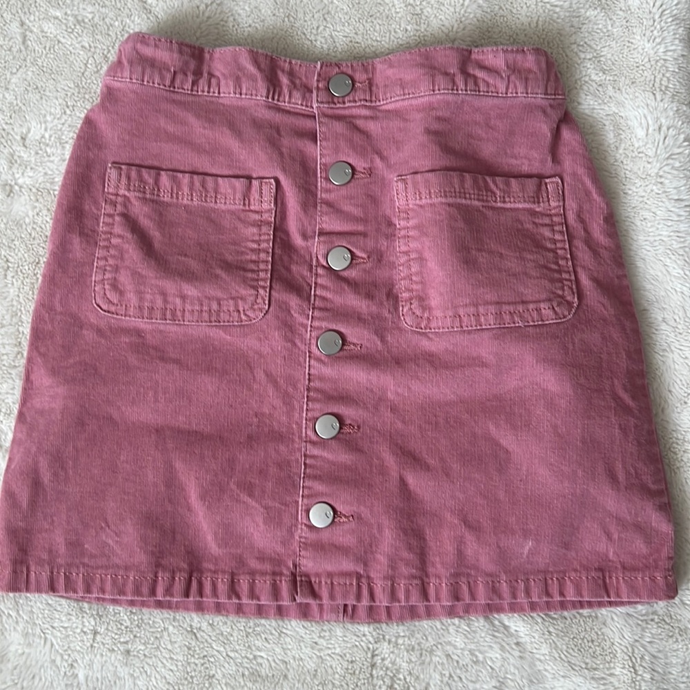 Beautiful‎ pink skirt size 10